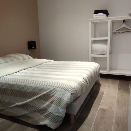 Les Suites Du Relais Saint-Martin-d'Ablois Bagian luar foto